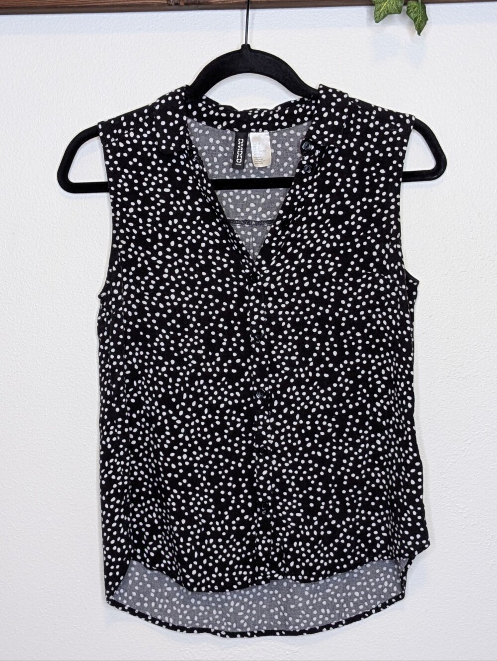 H&M Black White Polka Dot V-Neck Camisole Blouse Sz 2 XS Viscose Flowy